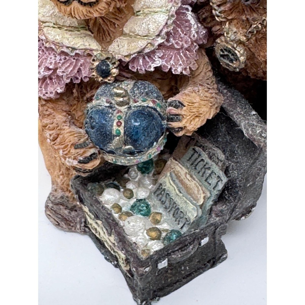 Boyds Bears – "Aurora and Rex...Saving the Family Jewels" – Resin Lion Figurine - Picture 8 of 13